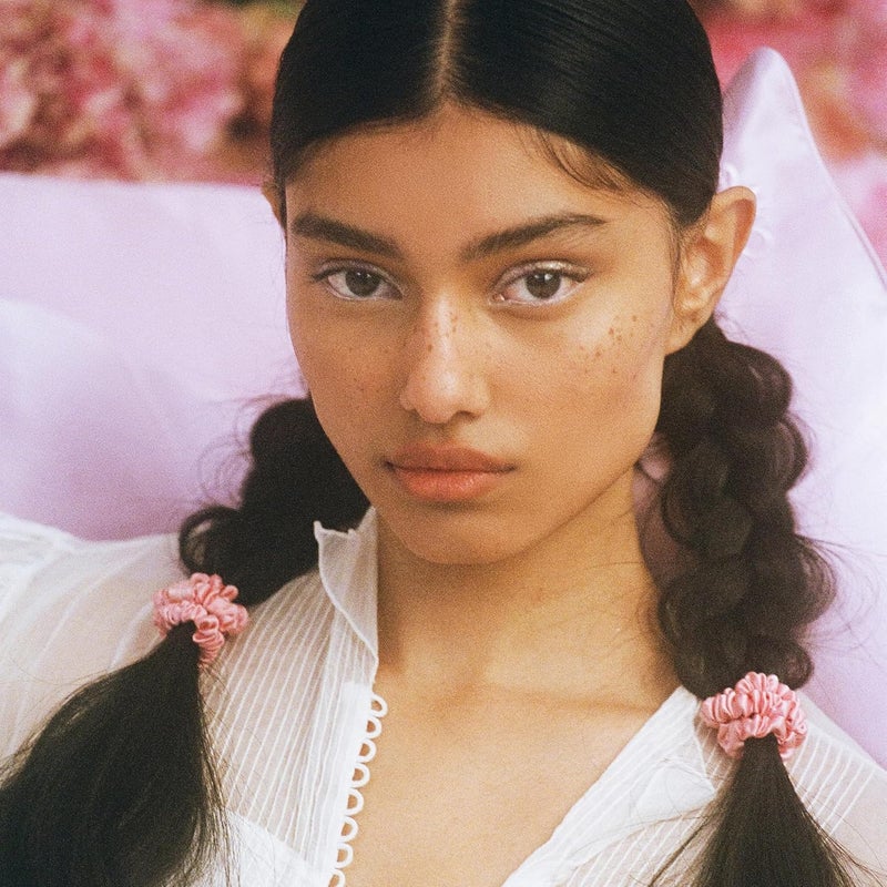 SLIP Skinny Scrunchies: Anti-Crease, Anti-Breakage Slipsilk™ Design Protects Delicate Hair | Includes 4 Pure Silk Scrunchies, Rose - new - Image 3